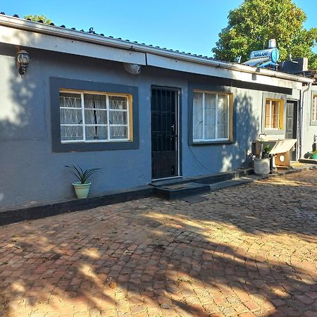Comfort Place Pretoria Luaran gambar